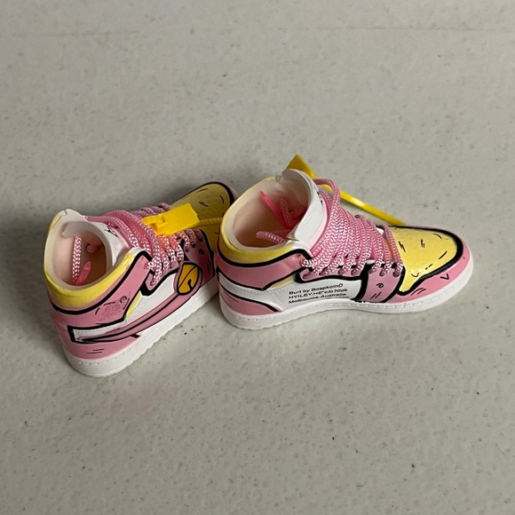 Designer Overalls Bucket Hat 3 Piece Sneaker Outfit Set For Labubu Pink - Picture 6 of 8